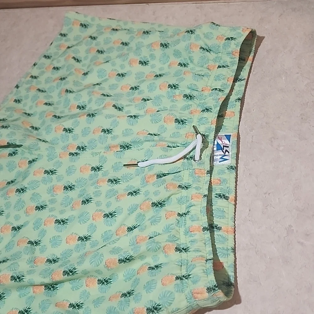 Bermies Swim Trunks Size Medium mens